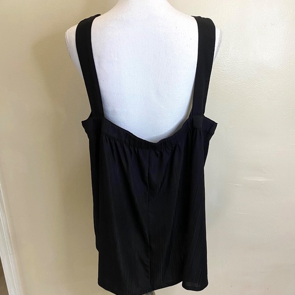 Torrid Black Crepe Cage Swing Tank Top - Picture 4 of 5